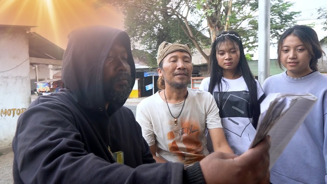 SANTI SURYANI Bertemu ODGJ Yang Bercita Cita Jadi SUPER STAR ( RHOMI IRAWAN / SUTRISNO)