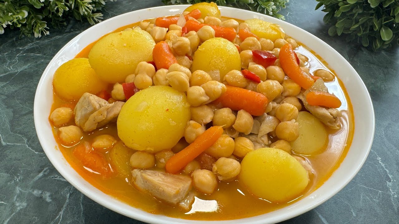 Garbanzos con Pollo y Patatas | La Receta Más Fácil y Deliciosa
