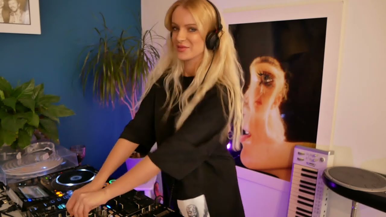 Alev Tav - Live dj set @ Kyiv, Ukraine / House  & Tech House dj mix