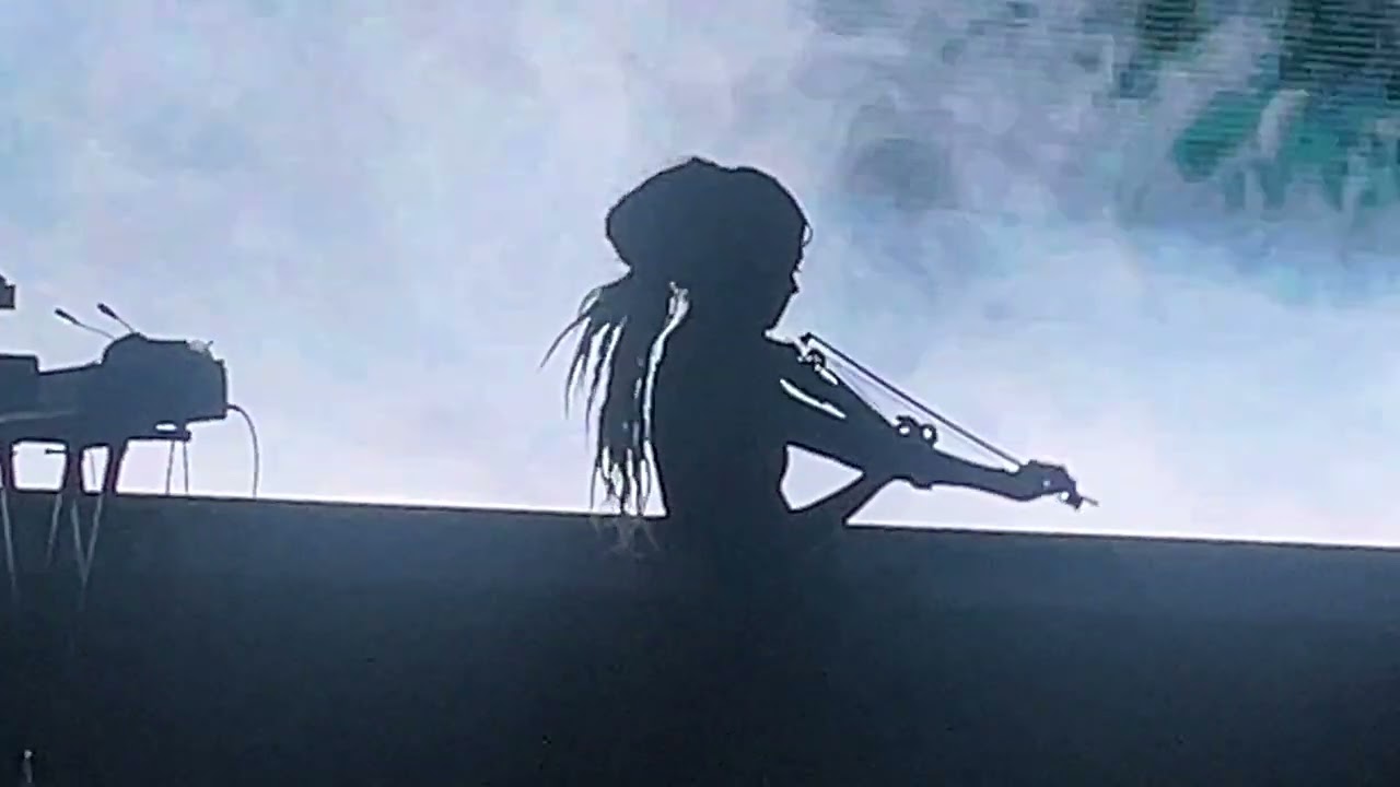 Lindsey Stirling Love Goes On And On ft Amy Lee
