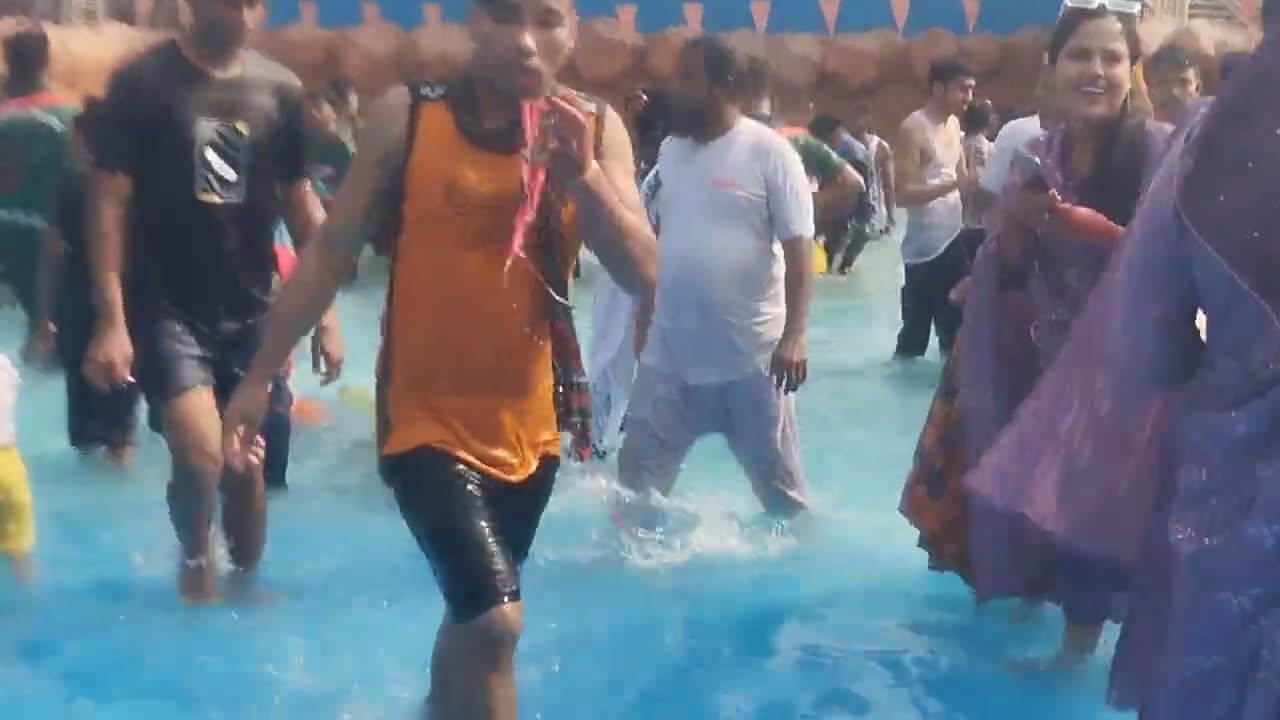 ঈদের দিনেও কি হচ্ছে ফান্টাসি ওয়াটার কিংডম পার্কে। #waterkingdom #waterworld #youtubevideo #waterpark
