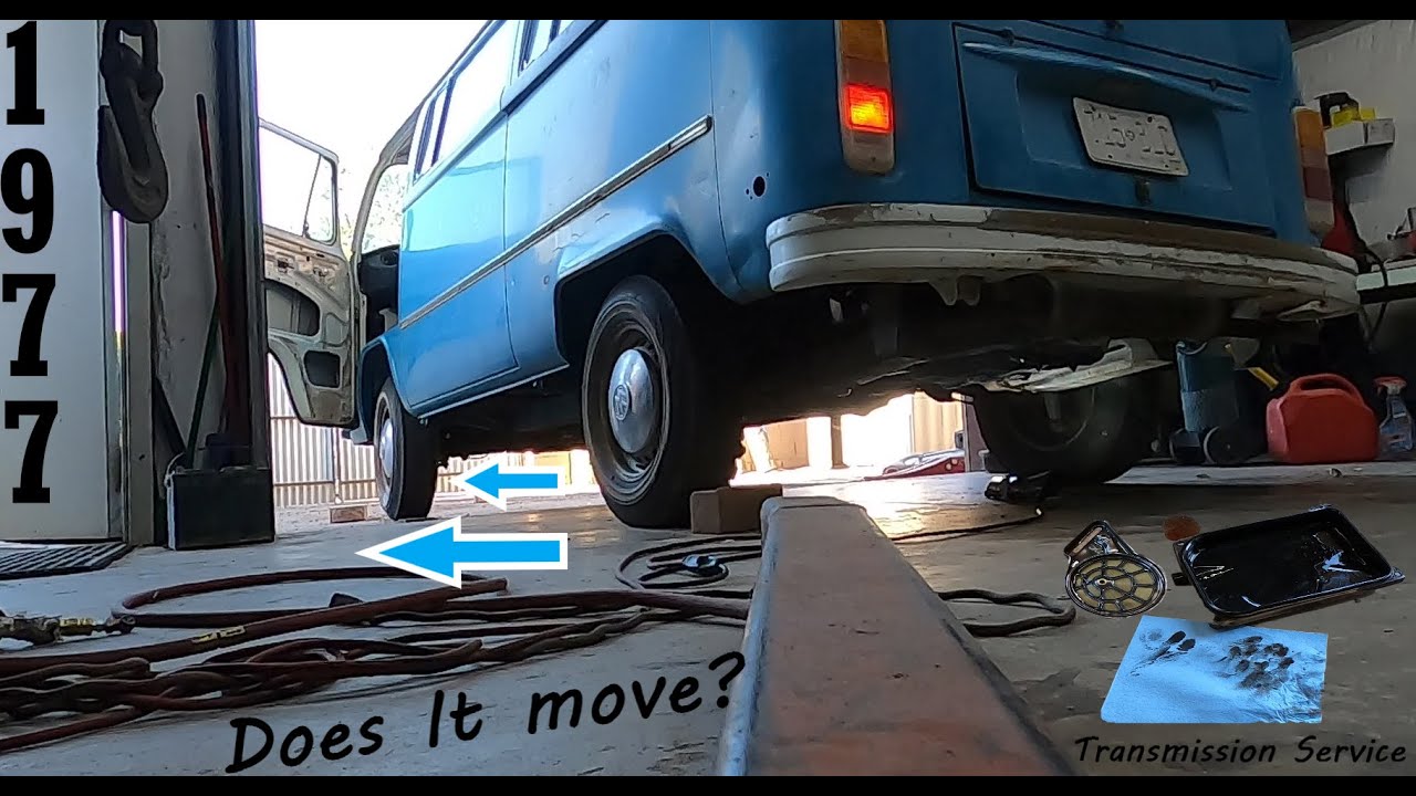 WHAT IS THAT SOUND!!! 1977 Bus moves under its own power after 30 year!!!
