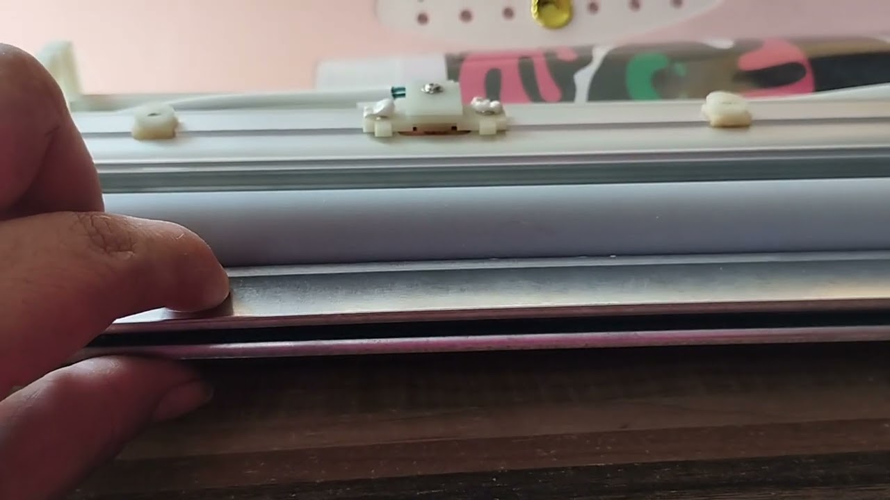Minc se quedó atracado un material.