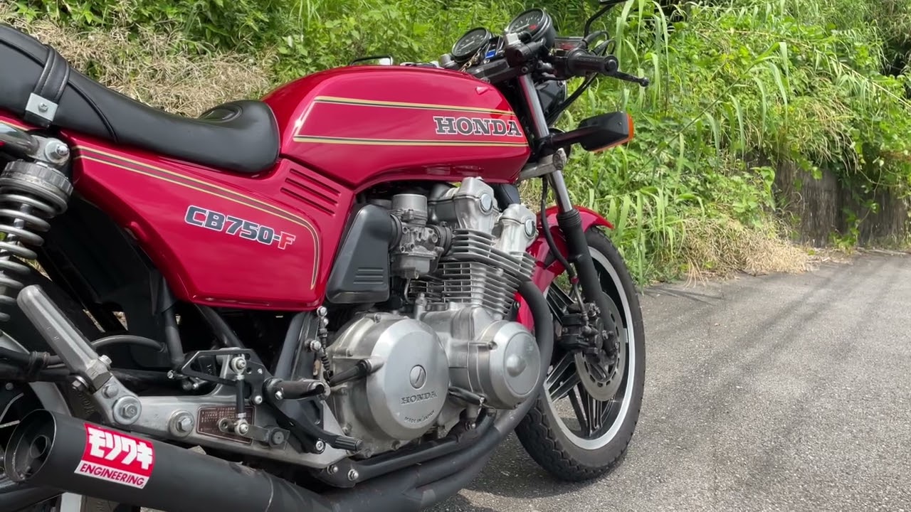 CB750FB アイドリング中