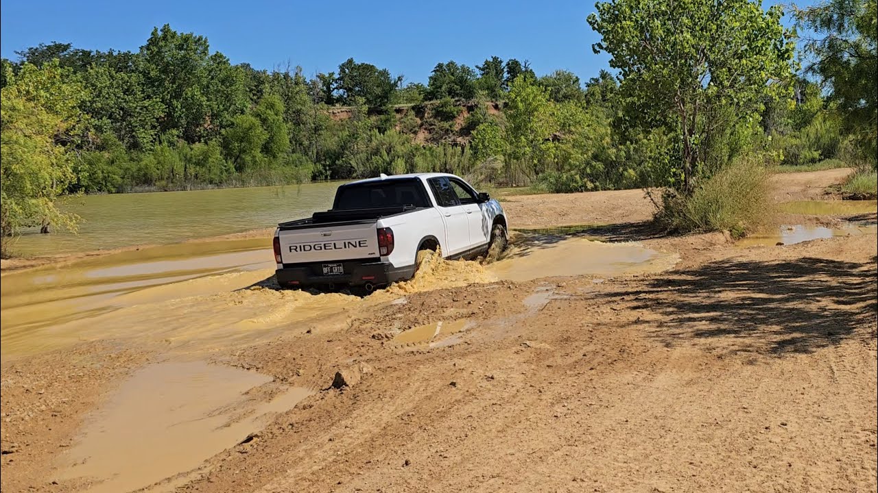 Quick Off-Road Adventure Into Bridgeport Texas 2025 Honda Ridgeline 1.5 Inch Lift