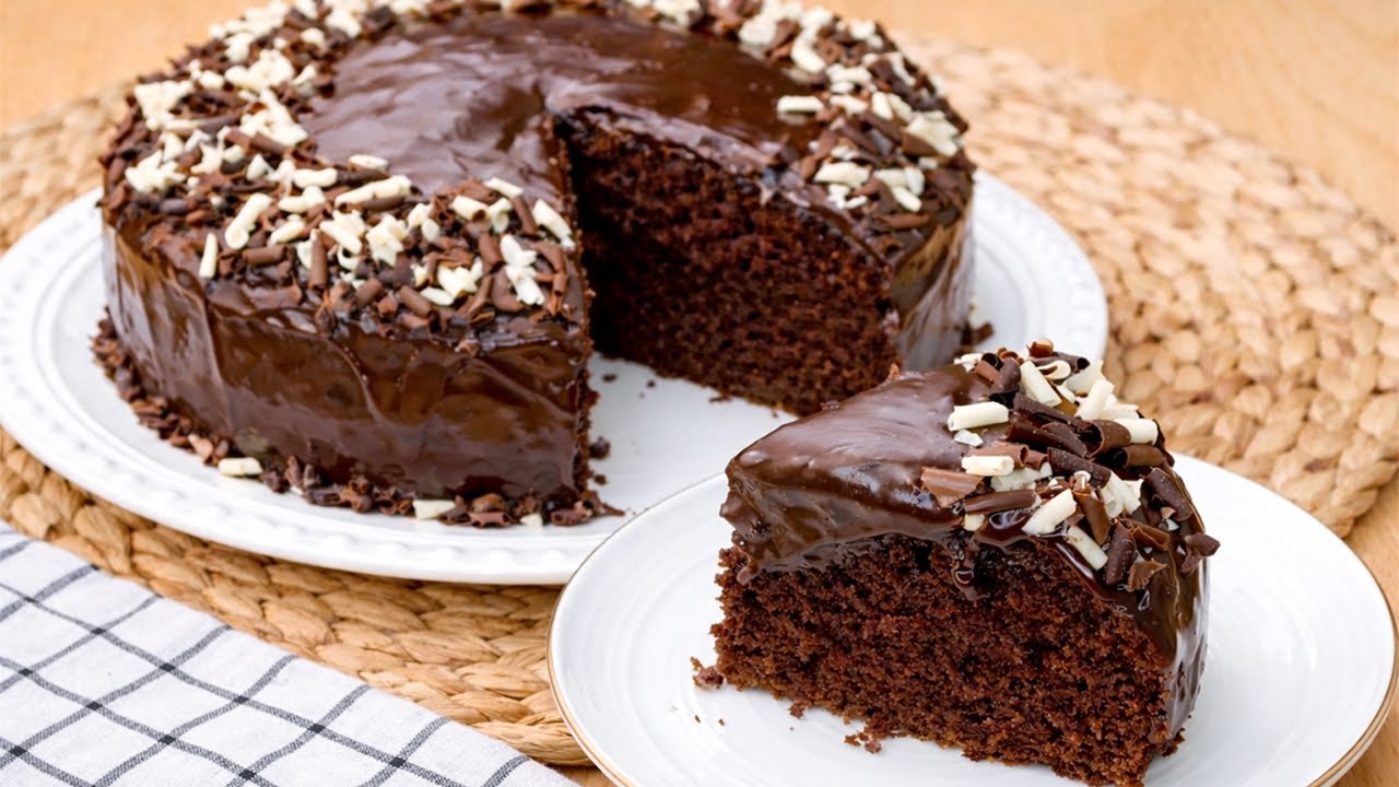 The Moist Chocolate Cake That Never Lasts More Than a Day