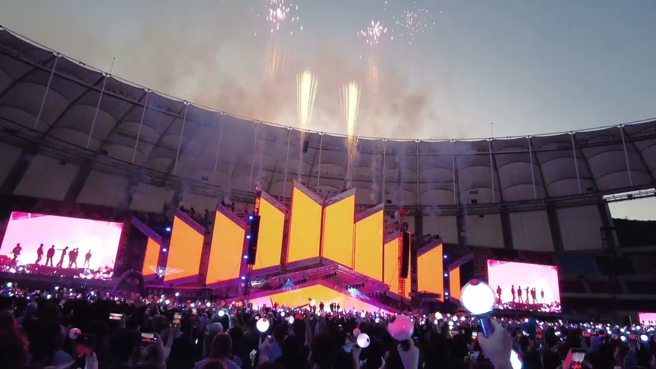 BTS Yet To Come in Busan Concert (Mic Drop + Run BTS) 15102022