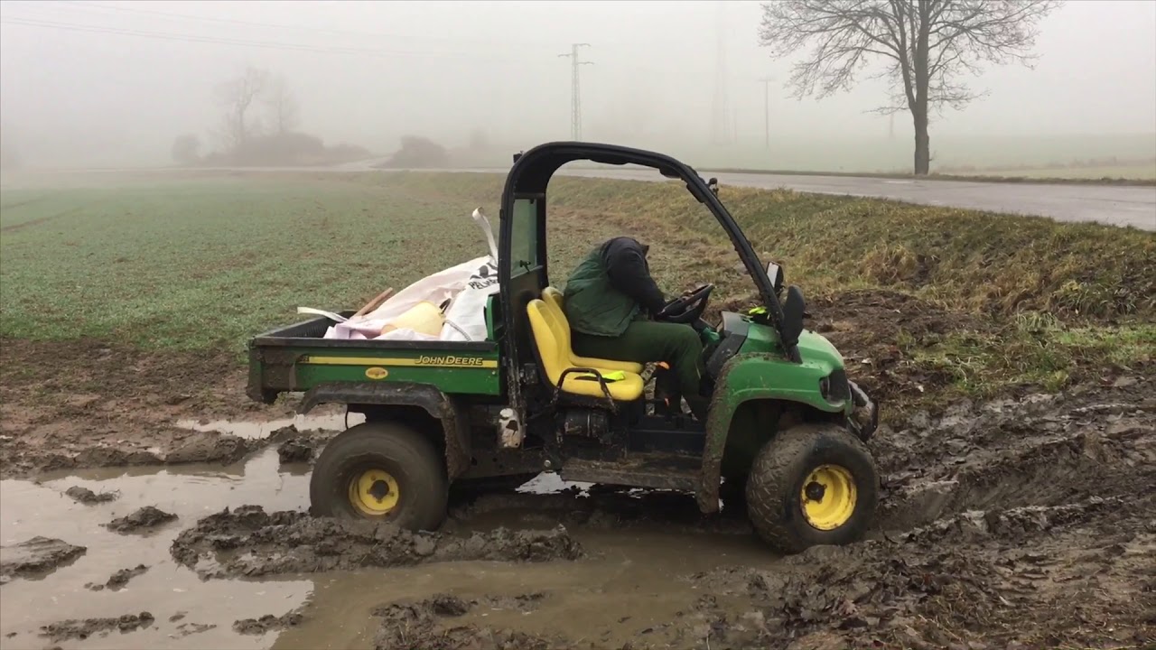 JOHN DEERE GATOR 4x4 in mud/HARD offroad