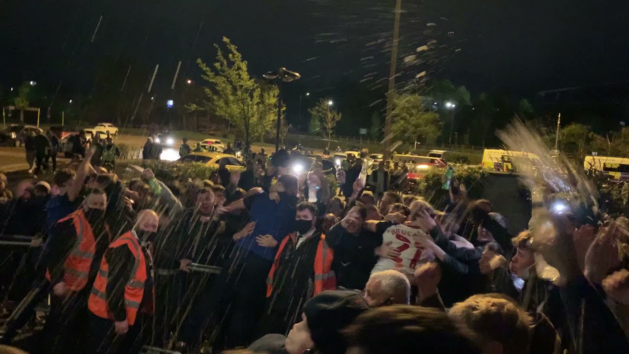 SATURDAY NIGHT FEVER | Bolton Players Celebrate Promotion to League One