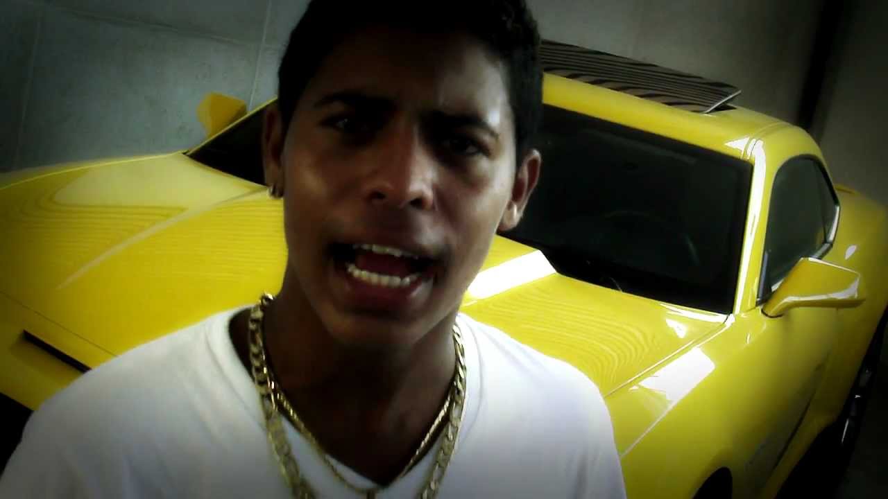 MC DK - ela s&oacute; quer kika [Clipe Oficial]
