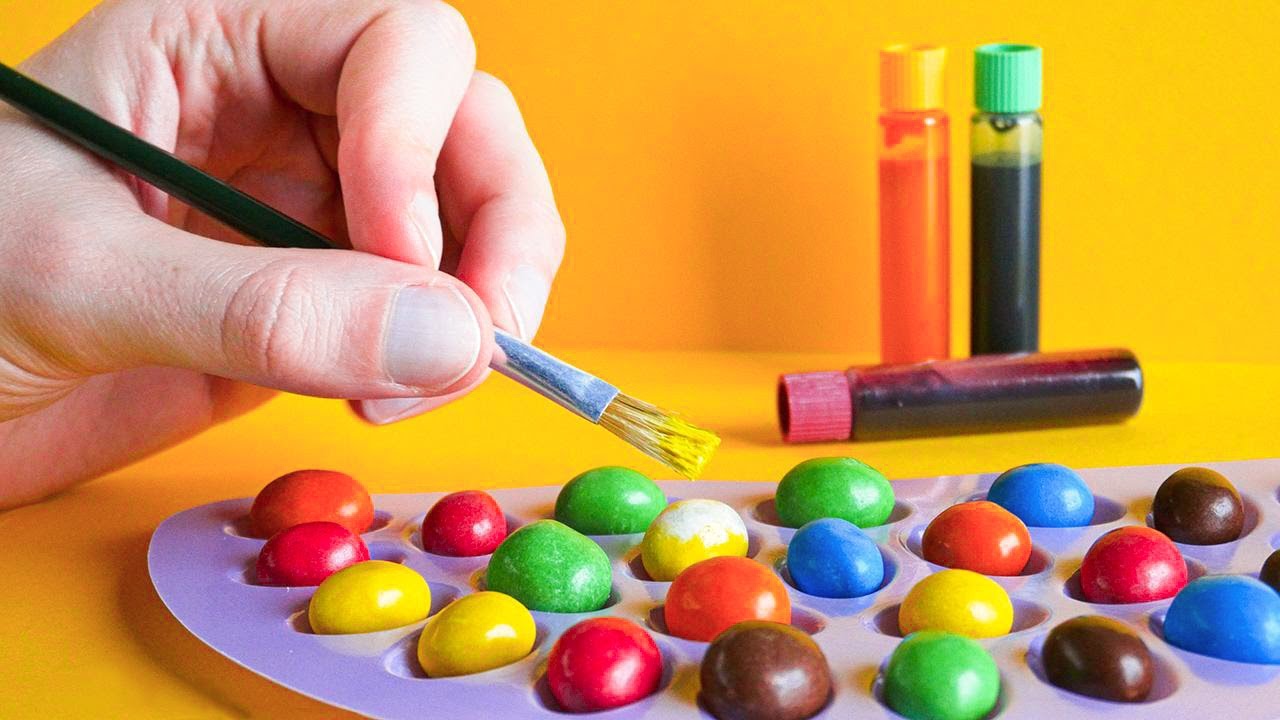 J'essaye un kit pour faire des M&M's