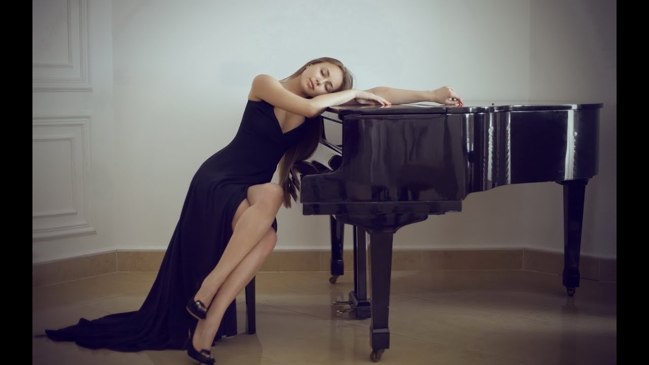 I am a piano.  Orq. De La Luz (Letra)