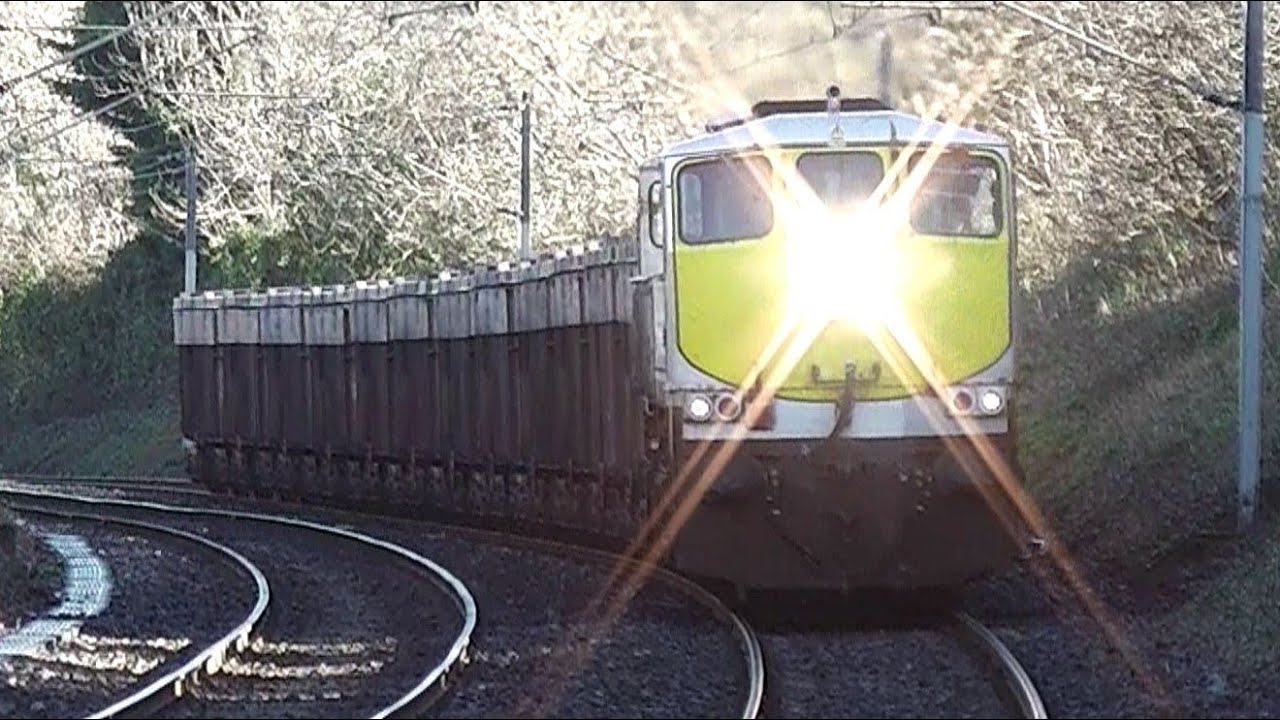 IE 071 Class Locomotive (075) with Ore Wagons - Raheny Station
