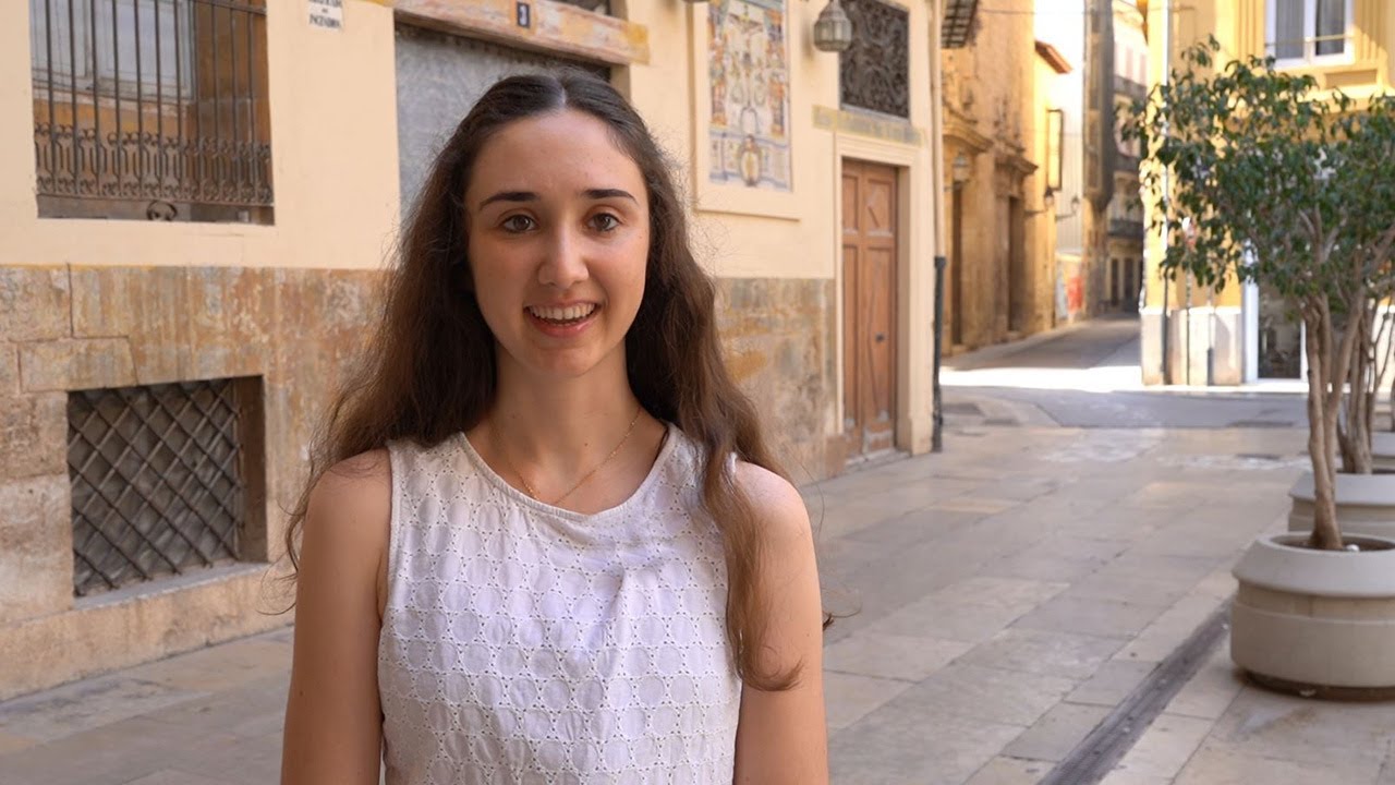 Teresa Benet, graduada en Teología
