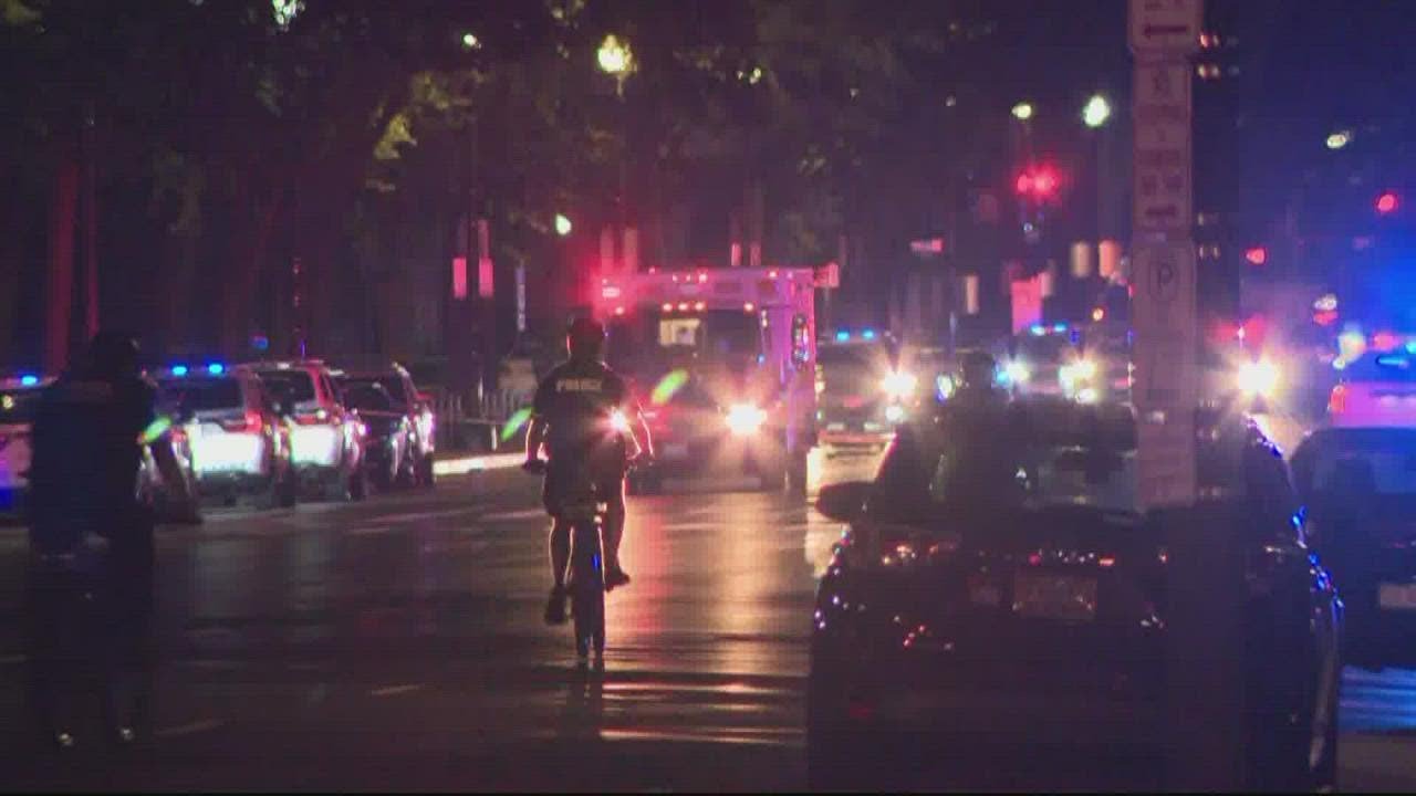 Shots fired blocks from the White House on the National Mall, 3 people detained