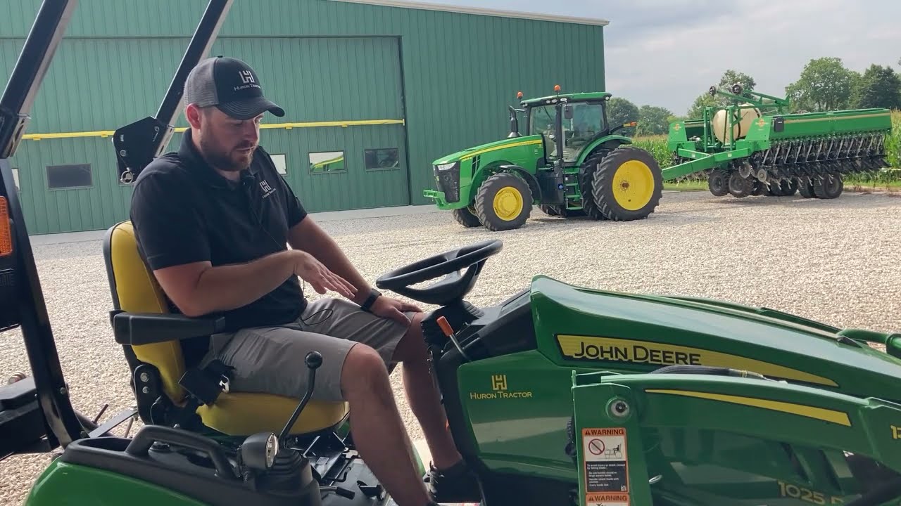 John Deere 1025R: особенности и эксплуатация