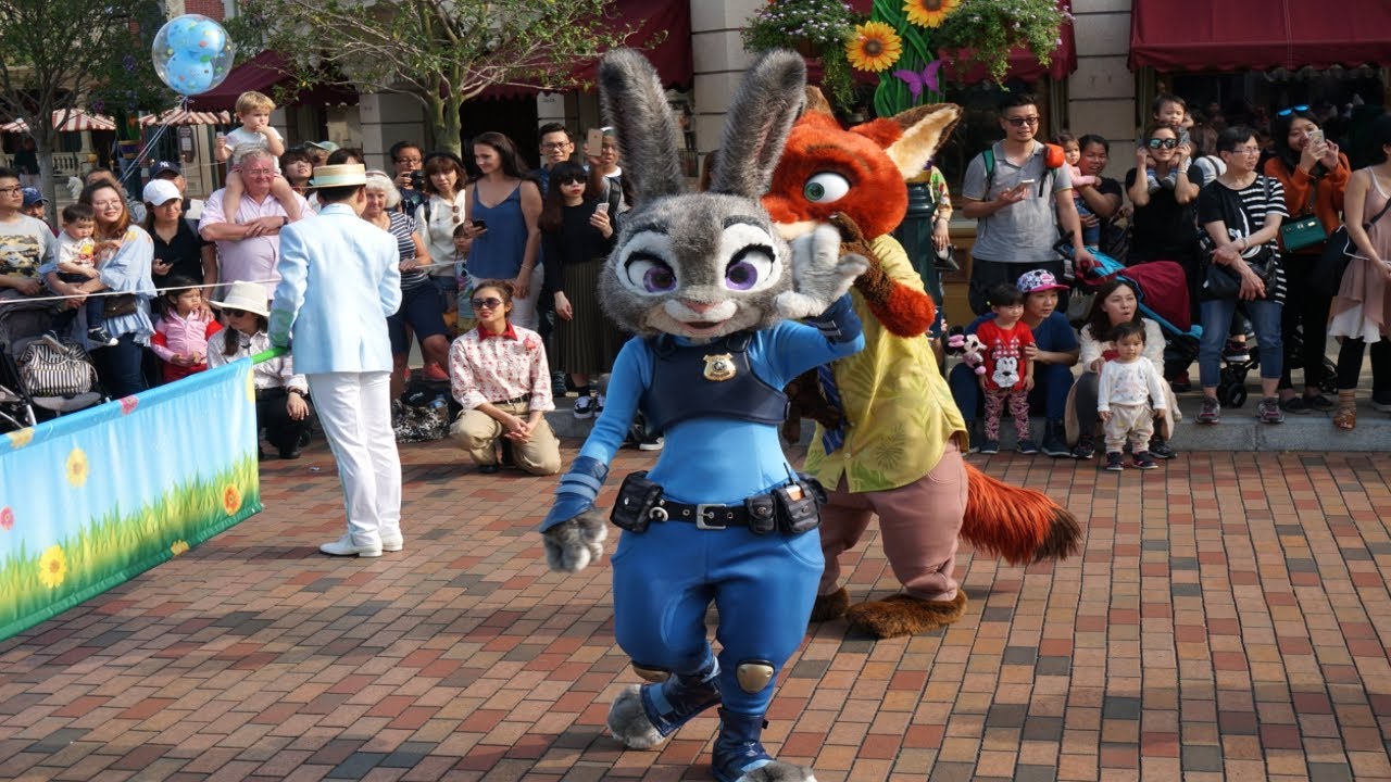 Disney Friends Springtime Processional 2017 Version - Hong Kong Disneyland (March 21st, 2017)