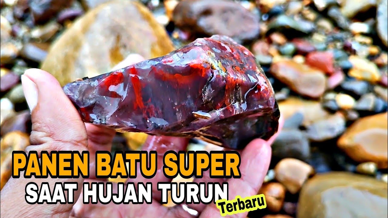 HUJAN TURUN BATU SUPER PUN BERMUNCULAN