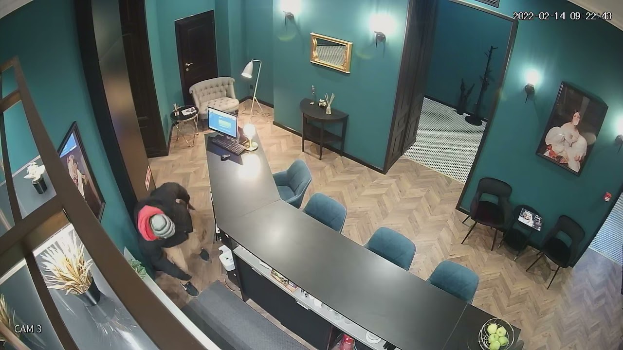 Besurran&oacute; tolvaj a budapesti hotelben