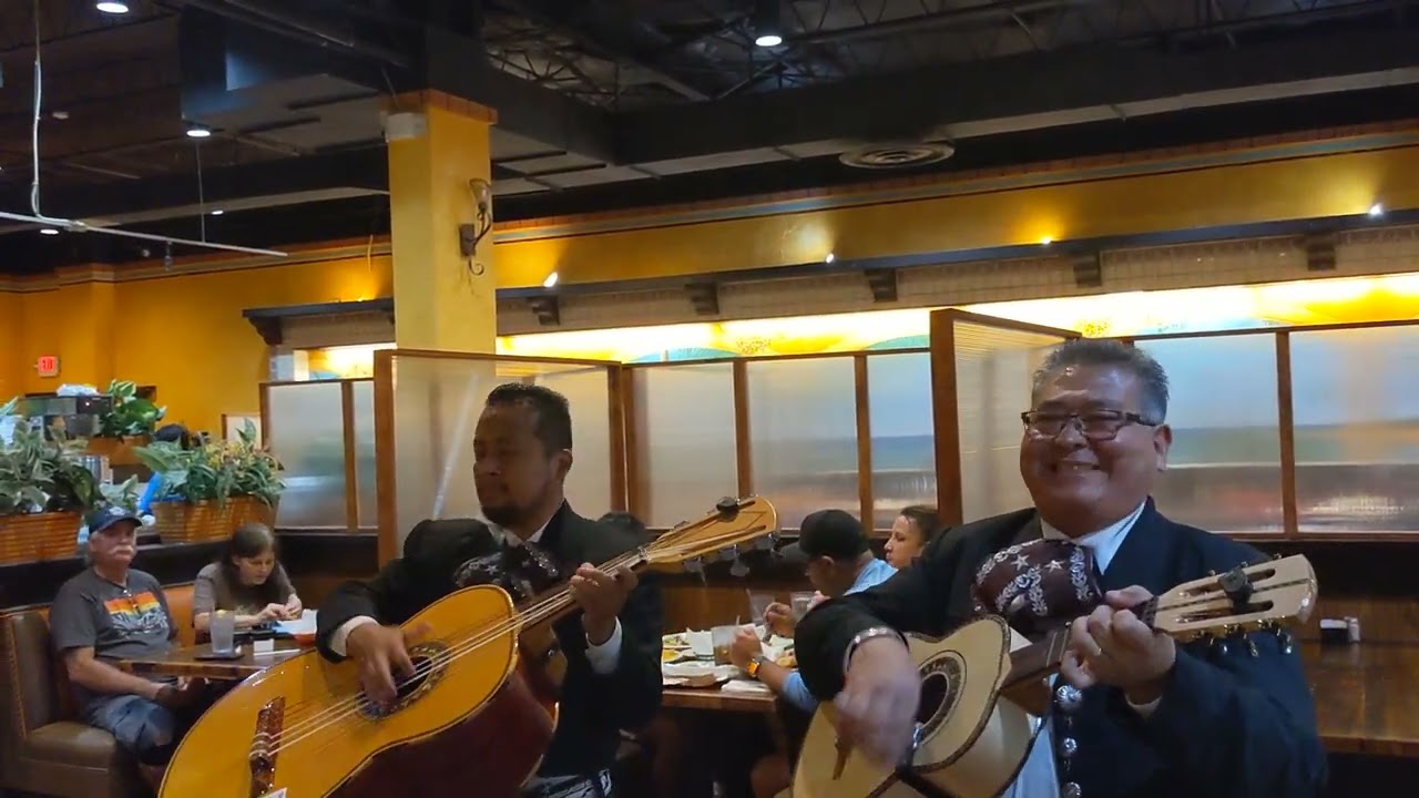 El Barrilito - Mariachi Emperadores De Mexico: Galveston 2 (9-7-2022) @SalsasRestaurant