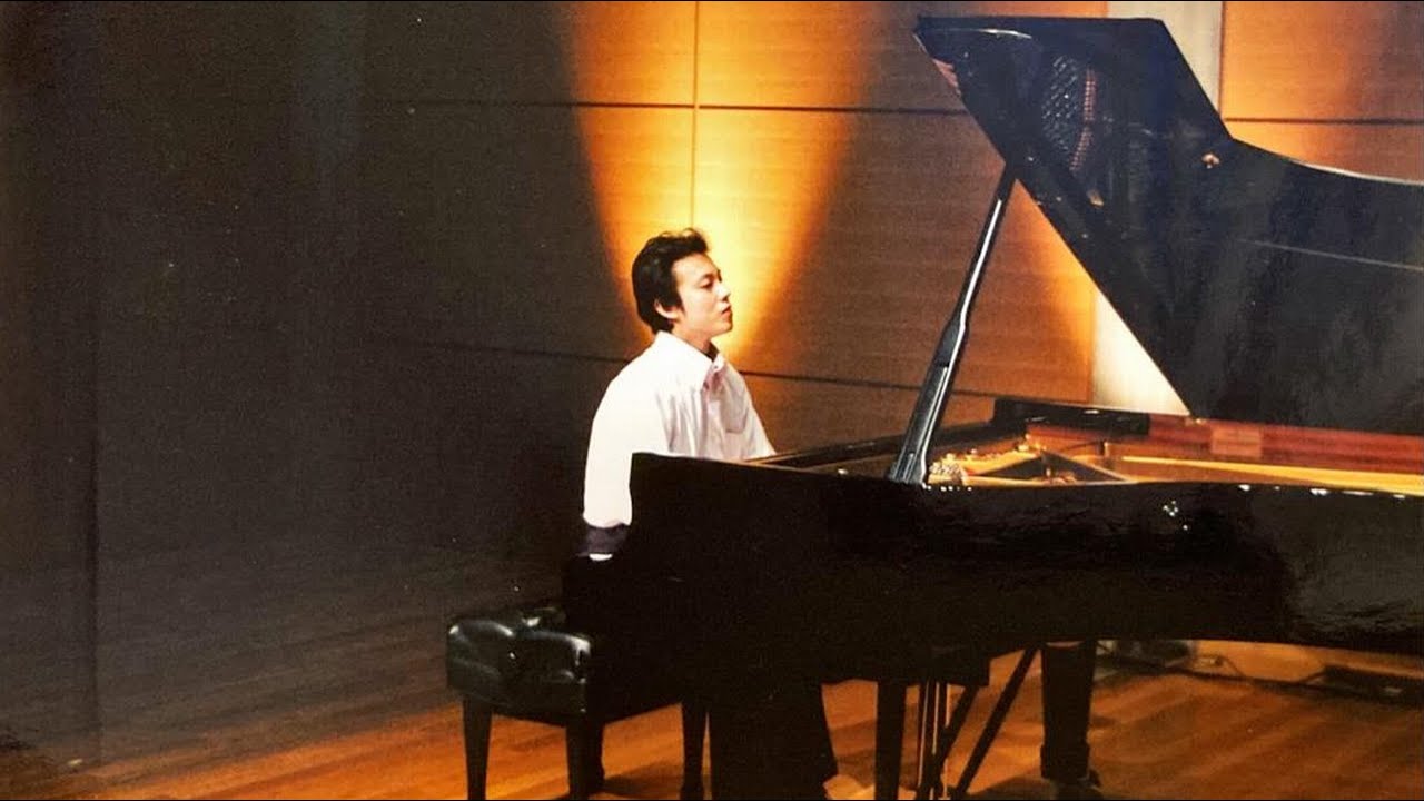 Concert de pian cu Bagus Santoso (Japonia)/ Piano concert and stories with Bagus Santoso (Japan)