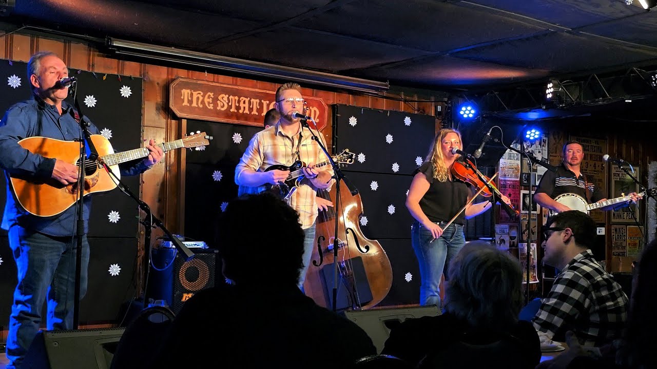 Blue Virginia Blues - Throwdown Thursday