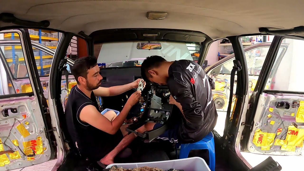 Cefiro A31 RB25DET Project (EP. 11) Installing Back the Carpet & R32 Dashboard