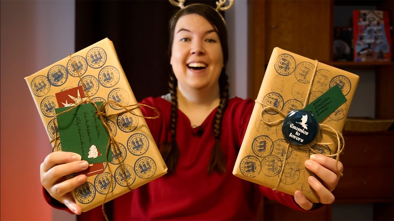 Lainasin kaksi yllätyspakettia kirjastosta! 🎁🎄