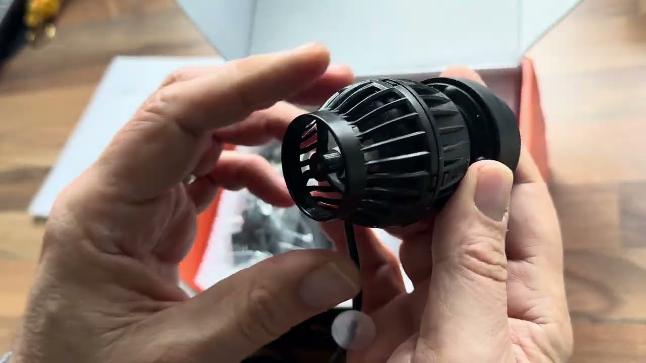 Regelbare Strömungspumpe der Firma Hygger HG151 mit 6 Watt