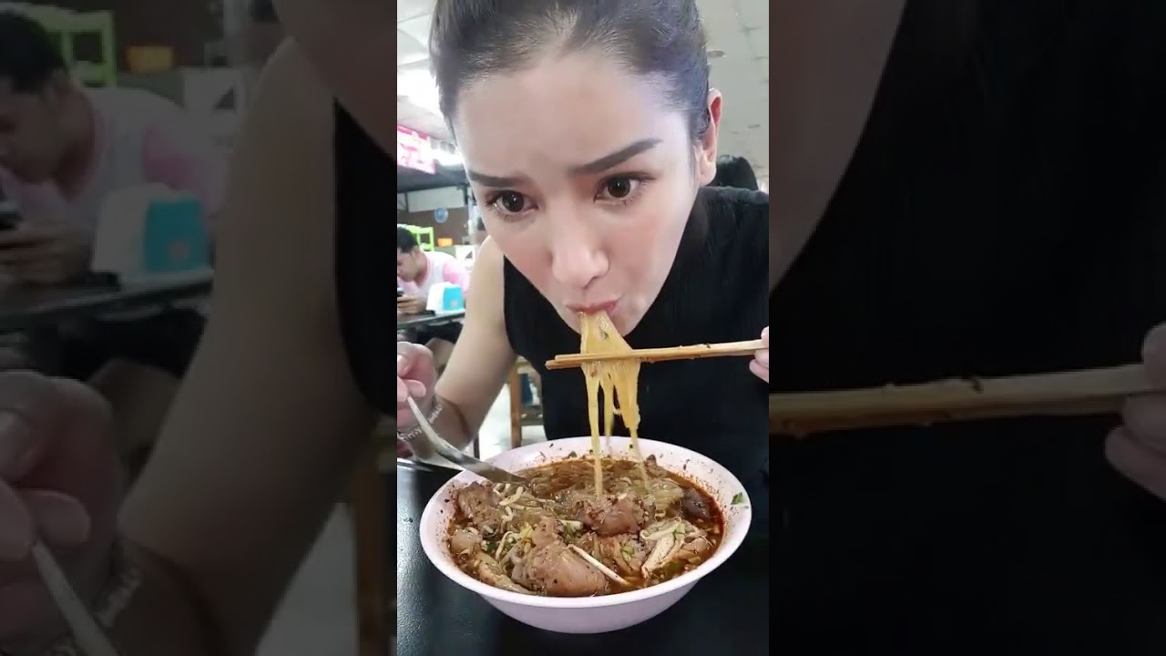 มีใครกินเตี๋ยวเกลี้ยงยันน้ำแบบจ๋ามั่งปะ 5555 - กินไปกับจ๋า