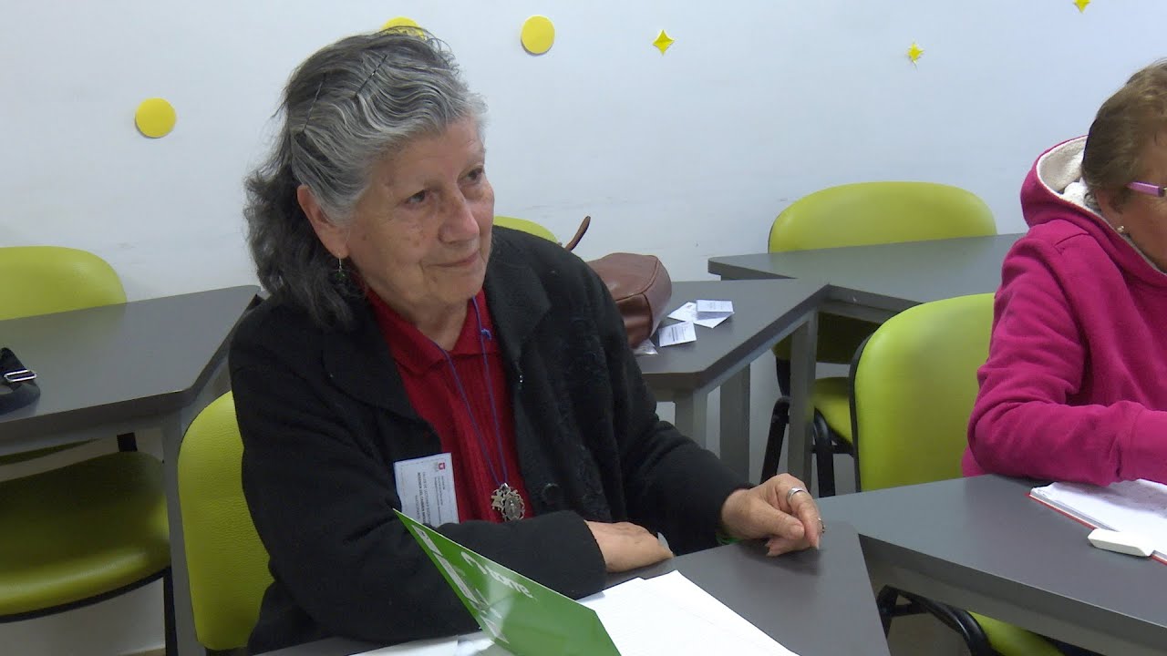 UTalca realiza taller de lectura y escritura inicial para adultos mayores | @CampusTVHD