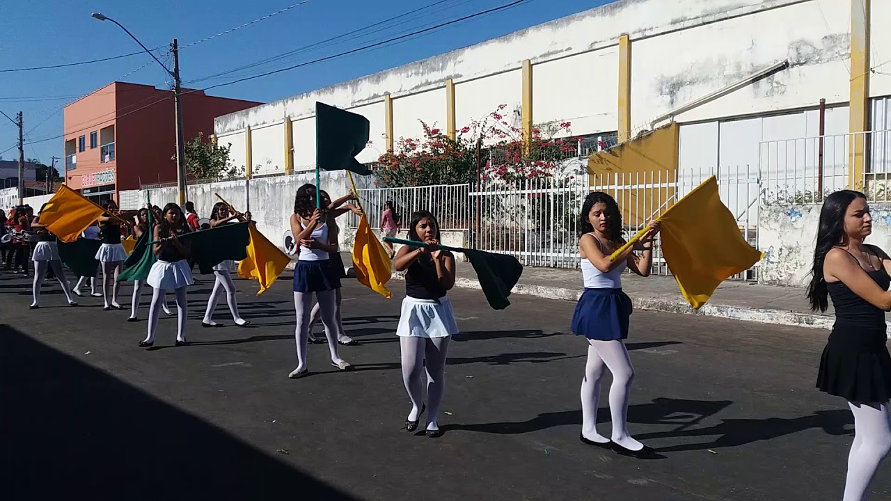 Desfile Cívico- coreografia das bandeiras 2019