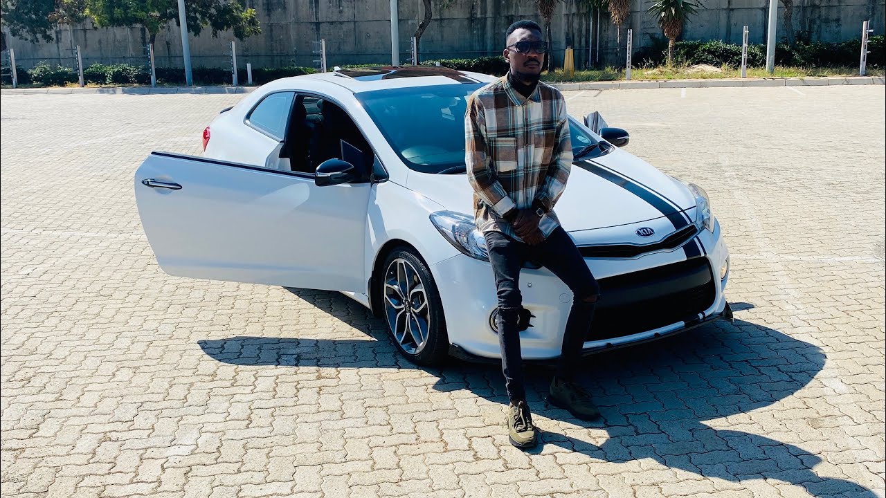 Kia Cerato/Forte Koup Cold startup, engine, drive experience and full tour review.