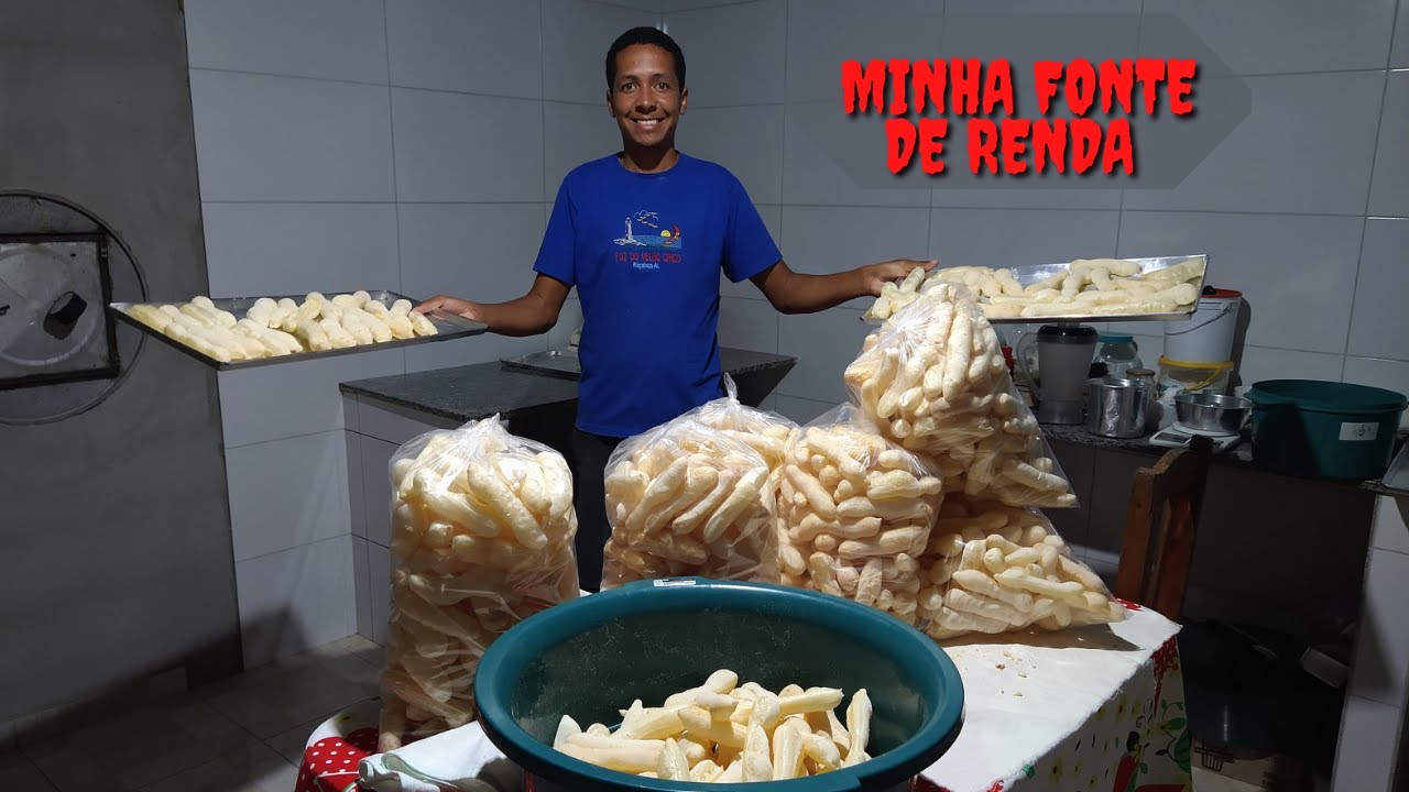 Como eu ganho dinheiro morando na roça, fabricando os biscoitos.