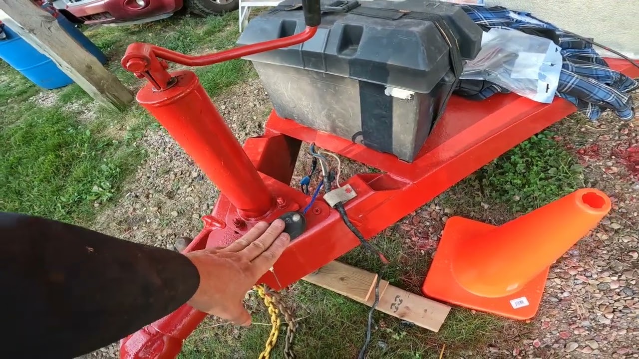 Horse-trailer Restoration - Part 3 Trim & Lights