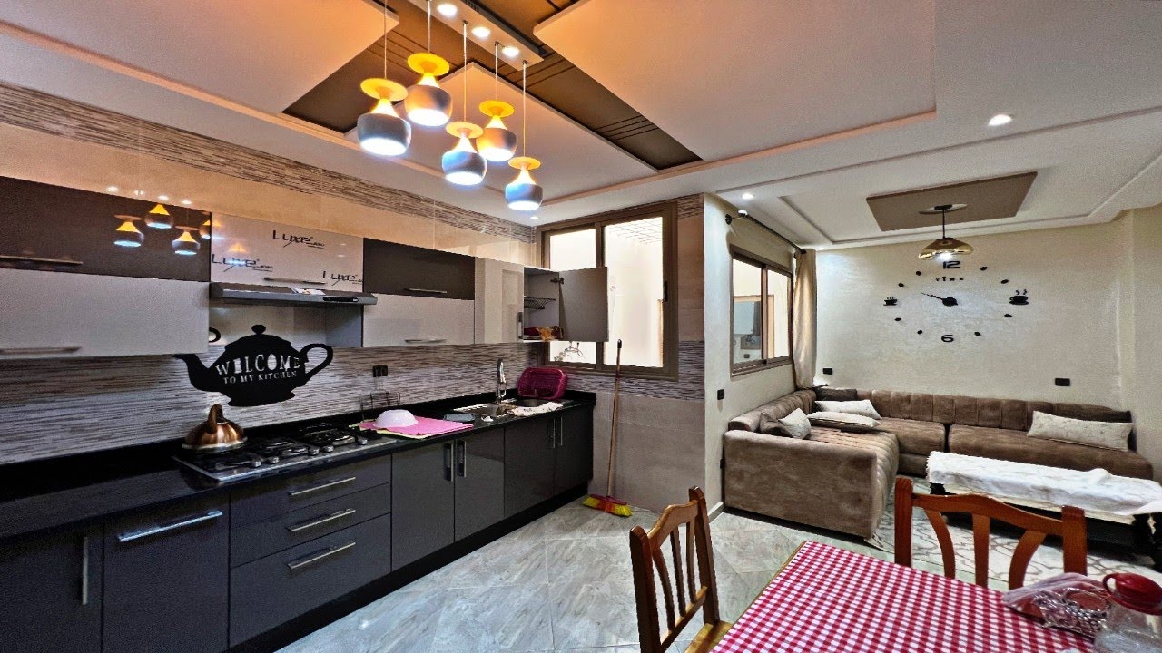 بثمن الهمزة😍منزل تجاري 2 طوابق🏅 مساحة 100 متر موقع قرب اتقدو 🏡 كل طابق فن وطرب🎊عندك تفلت هاذ الهمزة