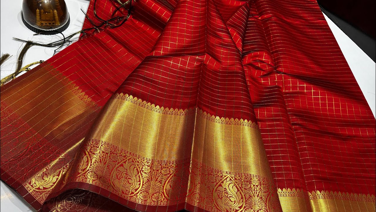 Banarsi silk saree at ₹799 freeshipping. 🥳🥳To order whatsapp 9342405172.