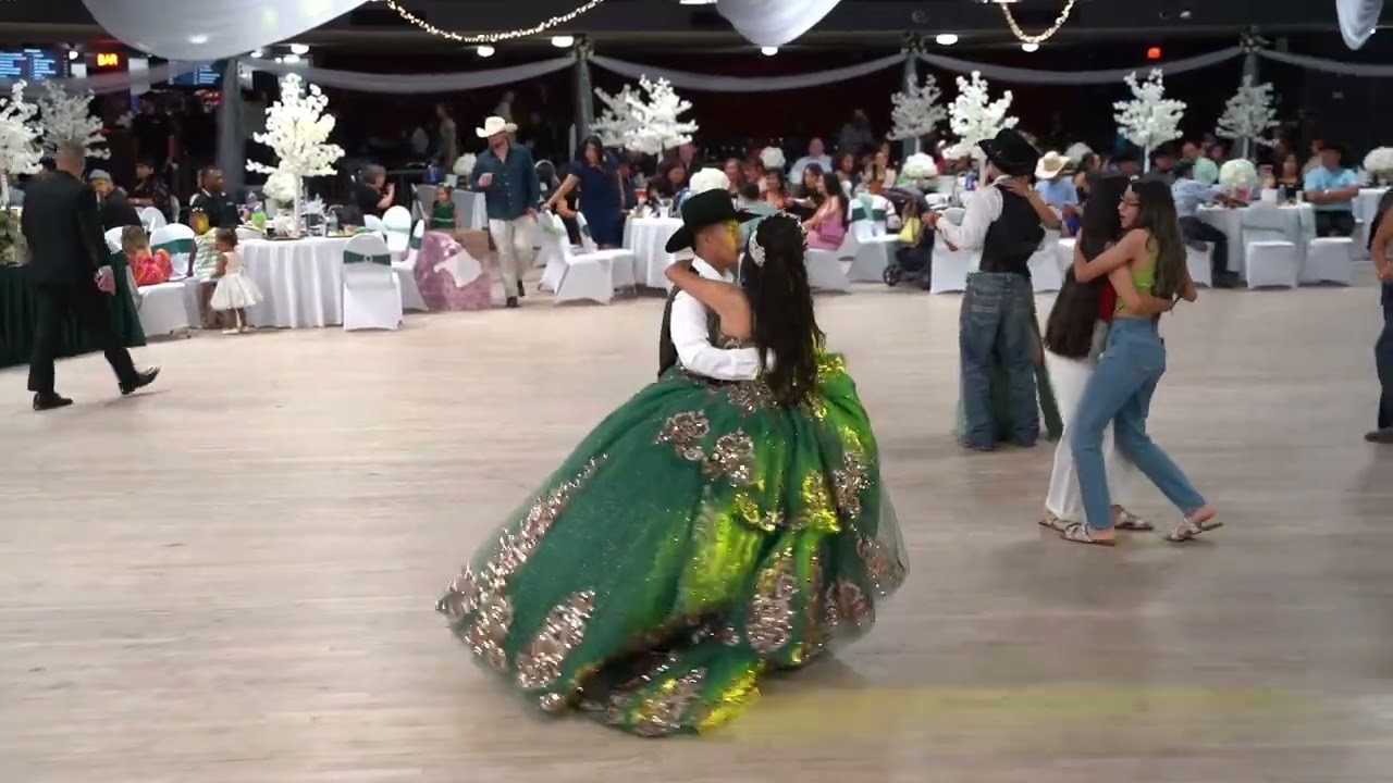 Quinceañera de Miley Rojas el 24 de Mayo en el Cotillian