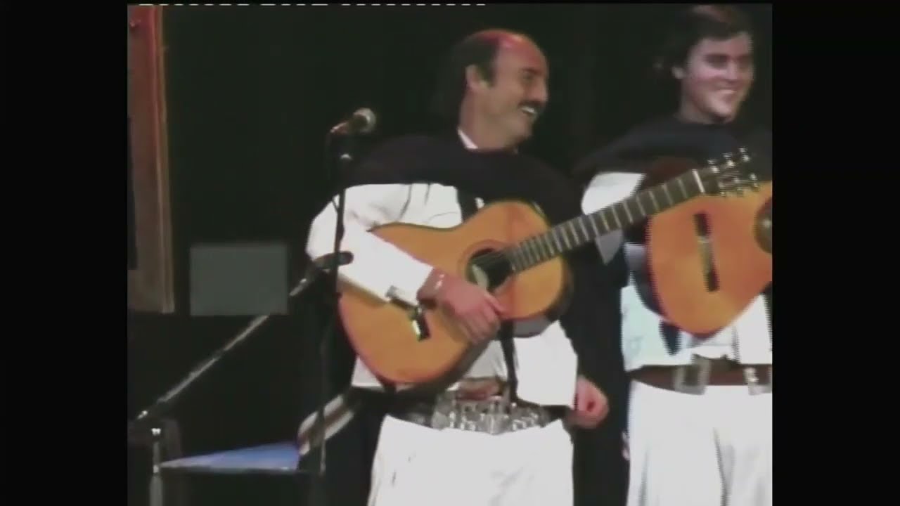Los Hermanos Chillado Biaus - #18 Zamba Del Tiempo Lejos (Teatro Coliseo 2006)