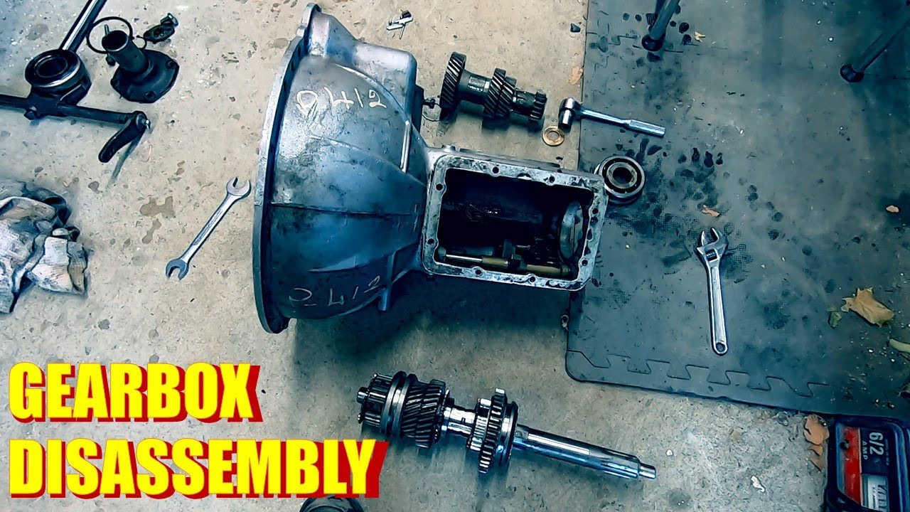 Triumph TR4 Gearbox Teardown | WEGS GARAGE