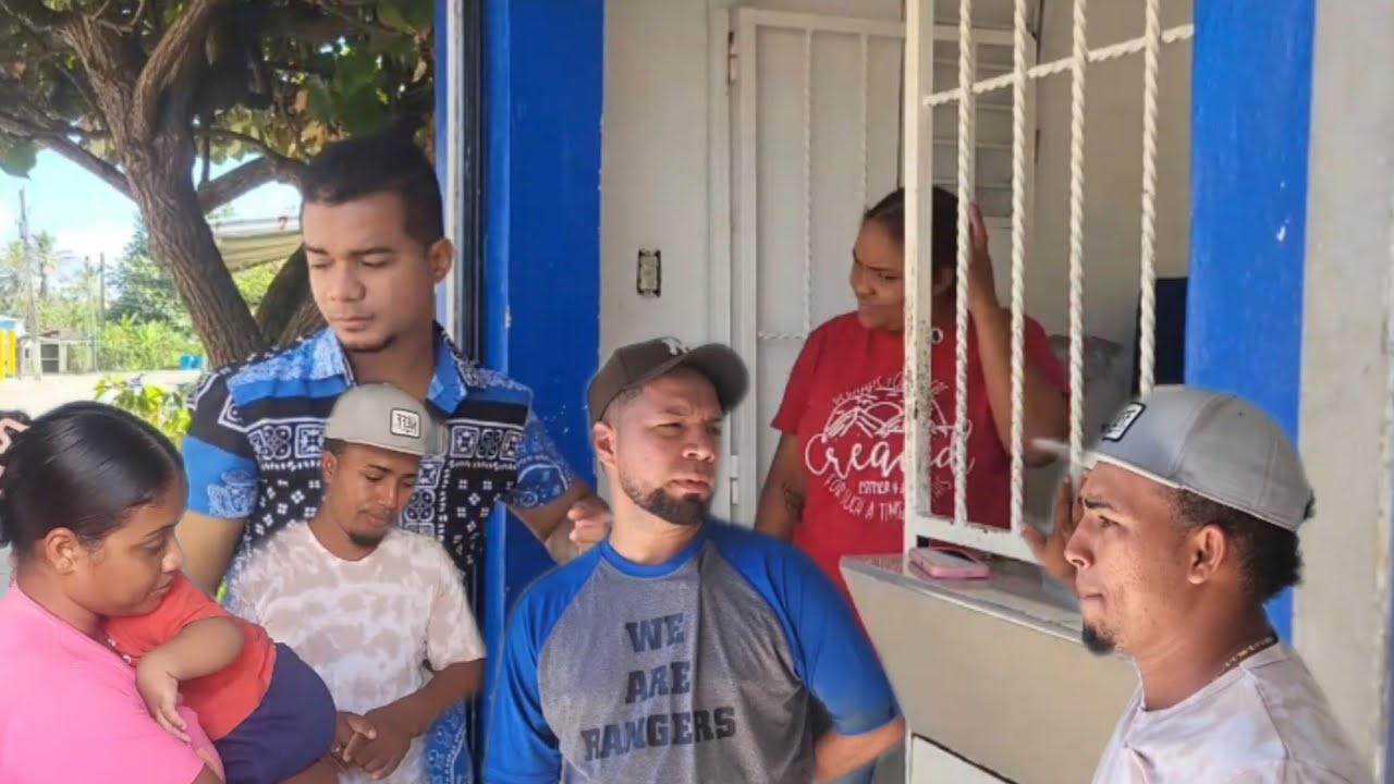 Su esposo la  obligaba  a robarse las baterías y el dinero de una banca y mira que paso (película)