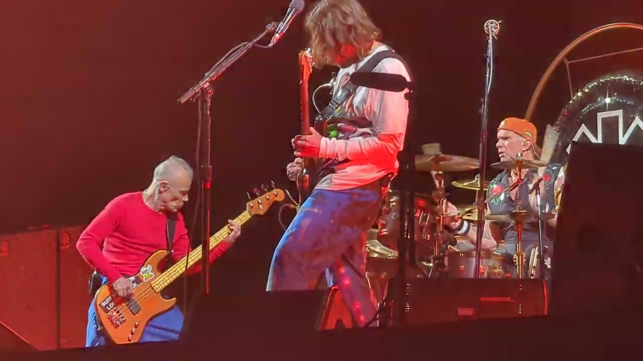 Red Hot Chili Peppers - Intro Jam (Amazing Frugasm! ) Live @ Nos Alive Lisbon 6/7/2023