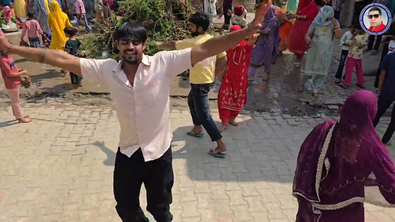 Ghunghat main sain chala Tuhiram Hulwana holi rasiya,घूँघट मैं सैन चला तुहिराम हुलवाना होली रसिया 