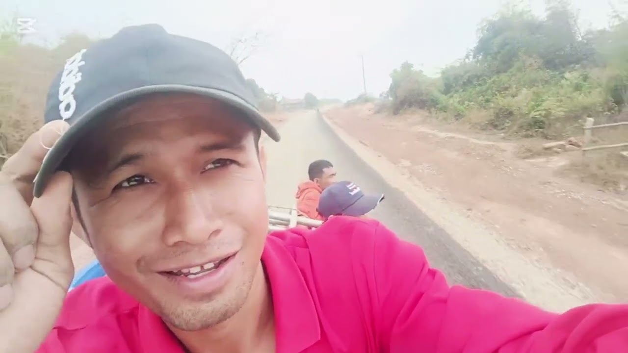 เสั้นทางบ้านโนน หา บ้านผาหอย เมืองไชบวทอง แขวงคำม่วน 