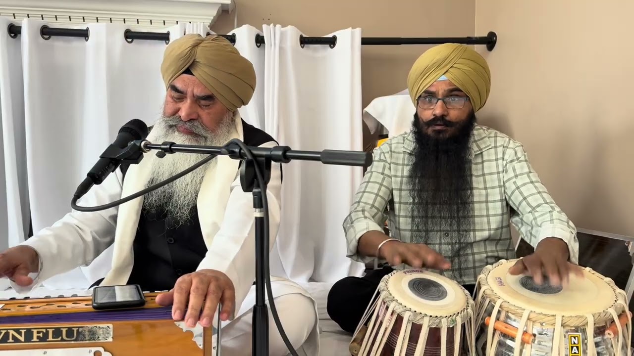 ਹਰਿ ਦਰਸ਼ਨ ਕੋ ਮਨ ਲੋਚਦਾ ਨਾਨਕ ਪਿਆਸ ਮਨਾ.
