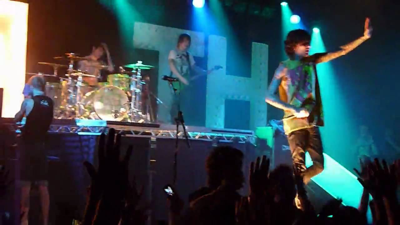 "FOOTBALL SEASON IS OVER" -BRING ME THE HORIZON- *LIVE HD* NORWICH UEA LCR 26/10/09
