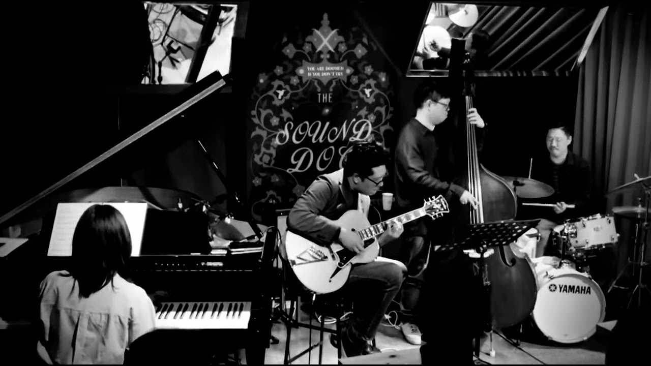 Swedish Pastry (Barney Kessel) - Joon Smith Quartet