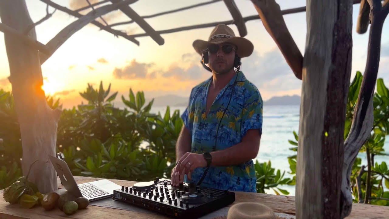 MUSICA DA APERITIVO RELAX 2022 CHILL-OUT PLAYLIST/Dua Lipa, Billie Eilish, Kygo, Coldplay Avicii