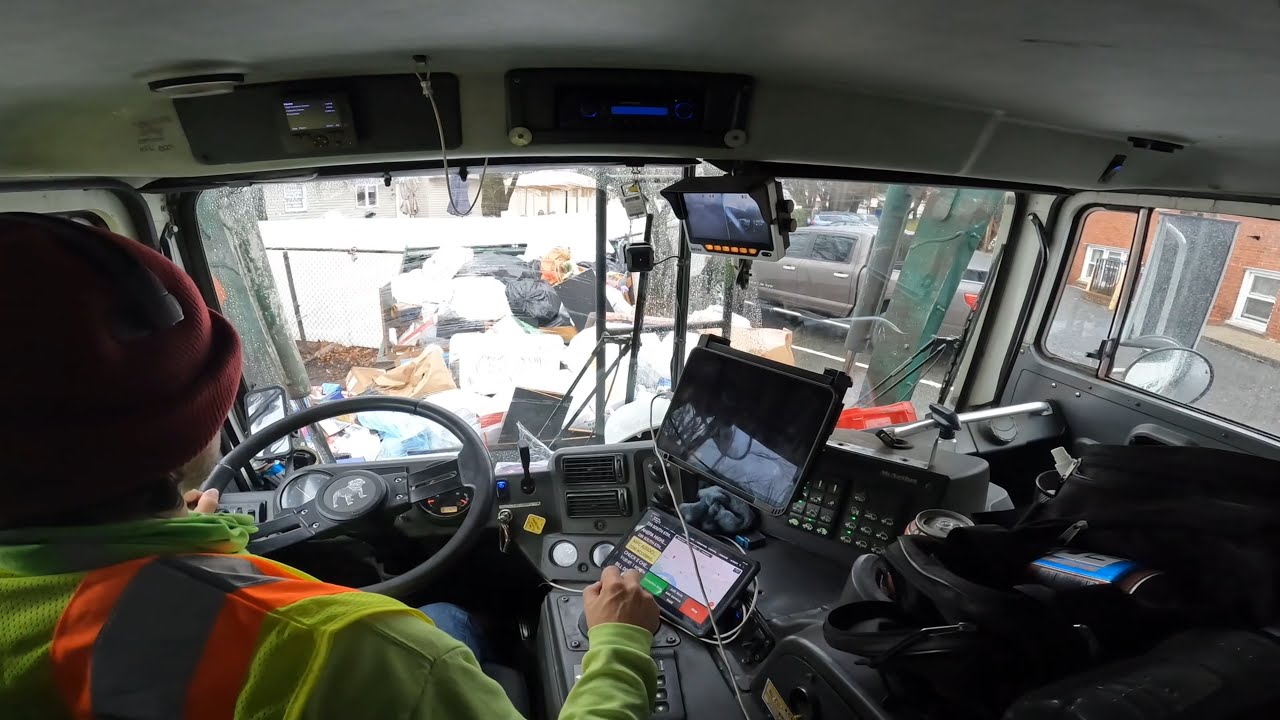 Garbage Truck Skills , Let’s Get It!