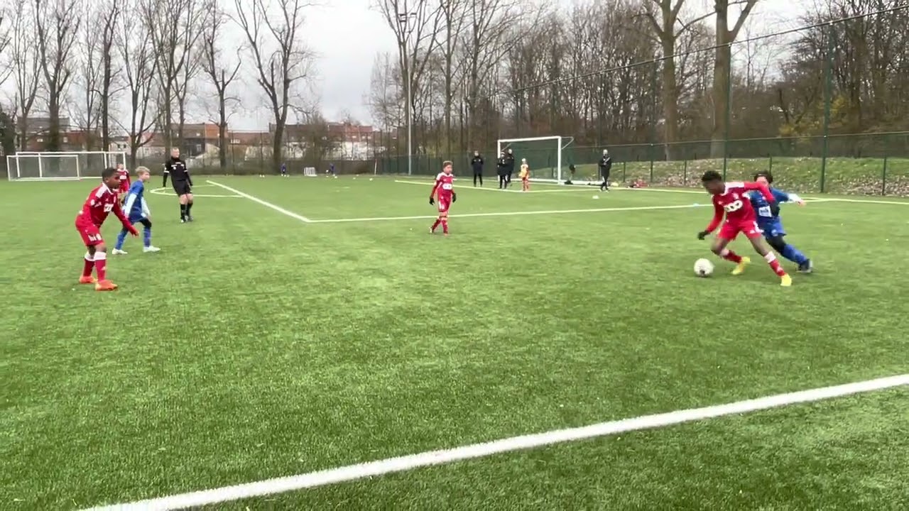 Match U11 KAA Gent - SL16 (1ere mi temps)